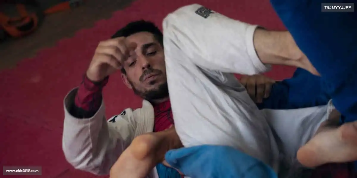 im电竞🏐默契传球,全力扣杀,团队的力量无懈可击!